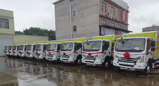 东风多利卡D6烟花爆竹运输车进驻湖南浏阳市