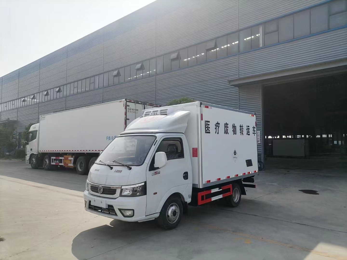 东风途逸蓝牌医疗废物转运车