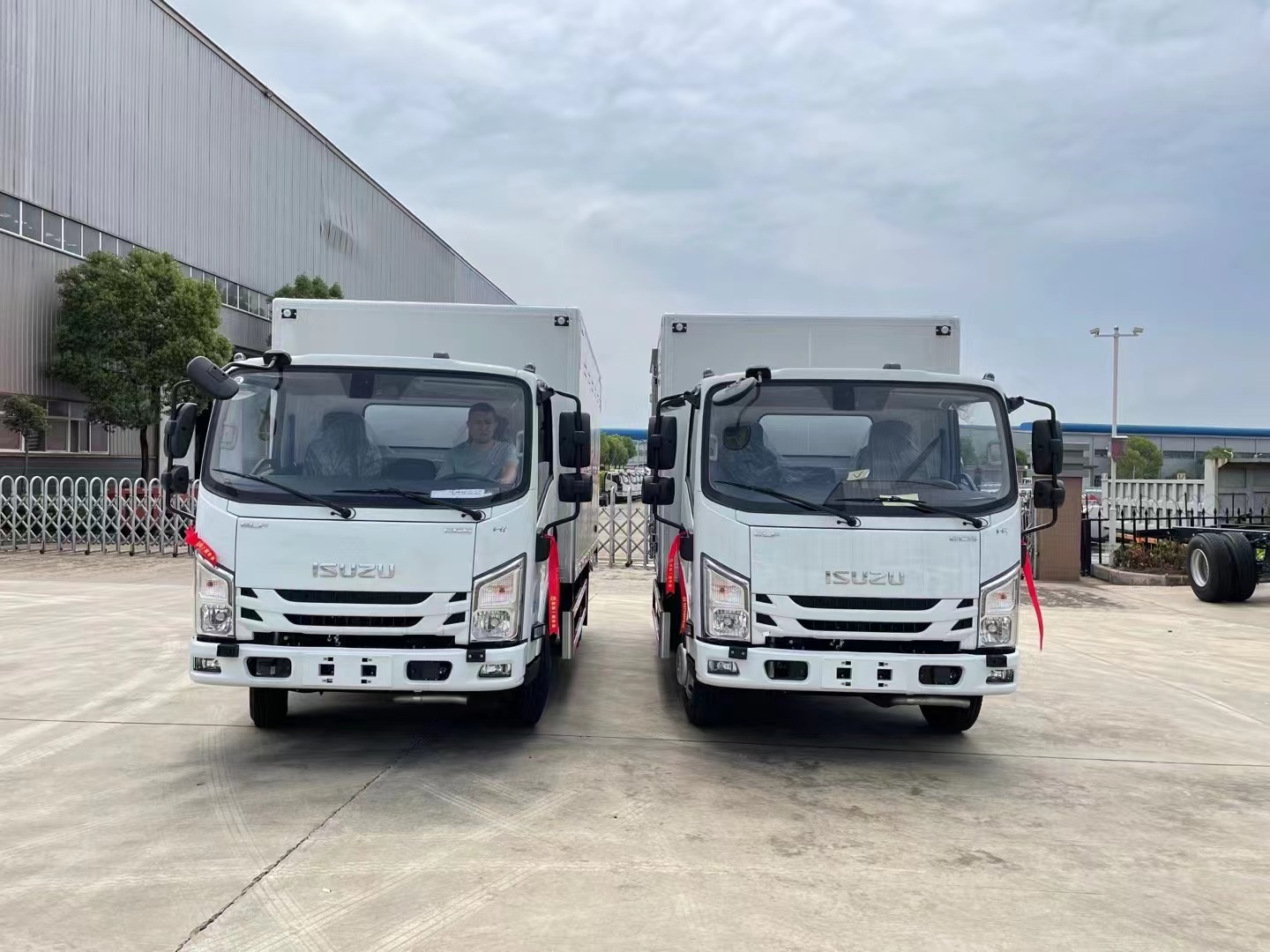 五十铃蓝牌4.15米爆破器材运输车