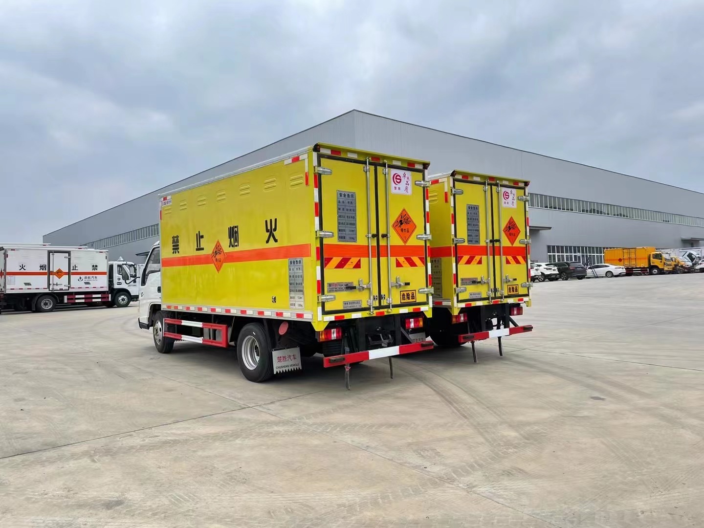 江铃顺达蓝牌1.3吨爆破器材运输车