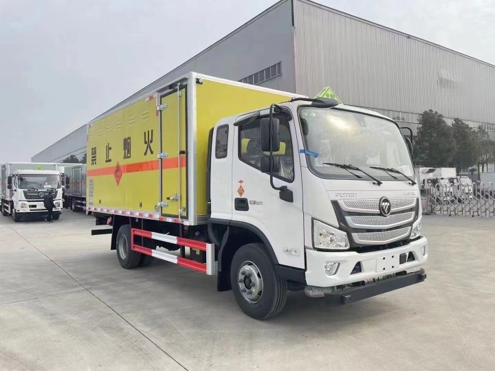 福田欧马可5吨炸药车