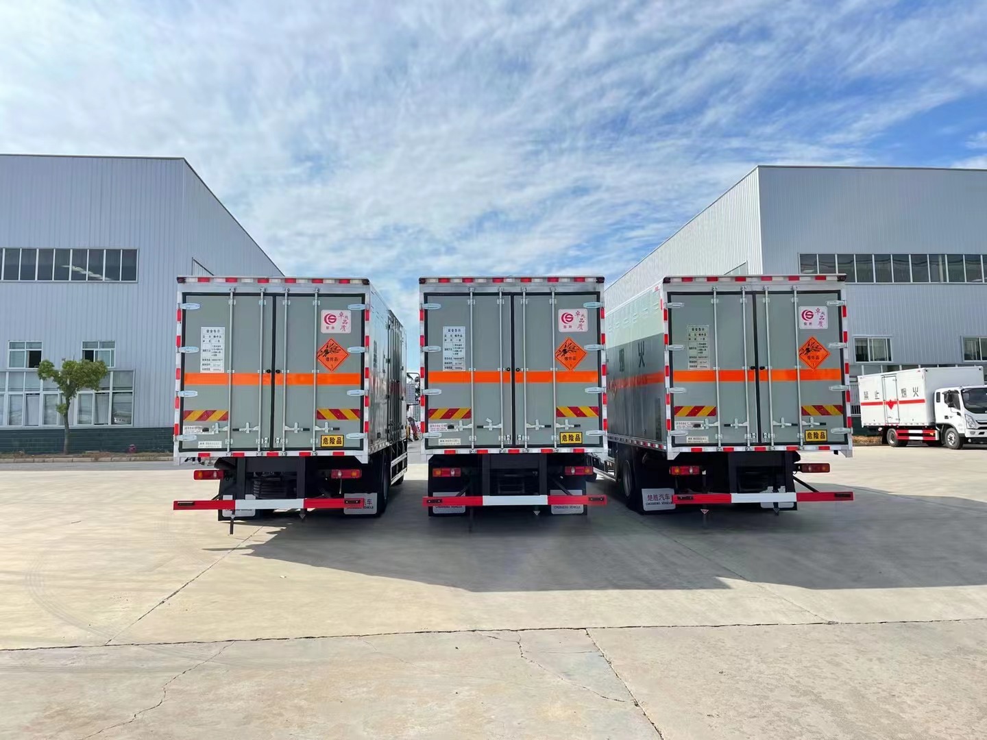 东风天锦10T爆破器材运输车