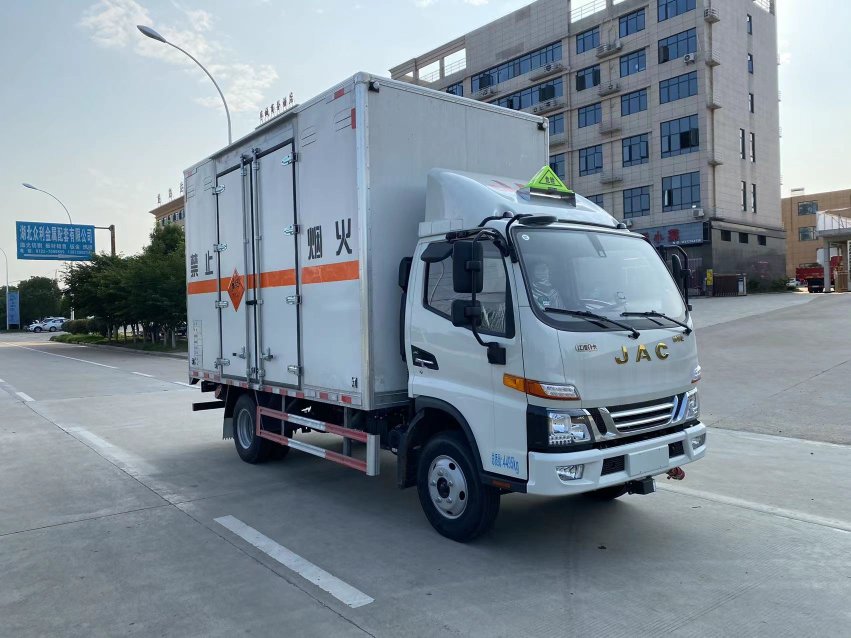 江淮蓝牌22方烟花爆竹运输车