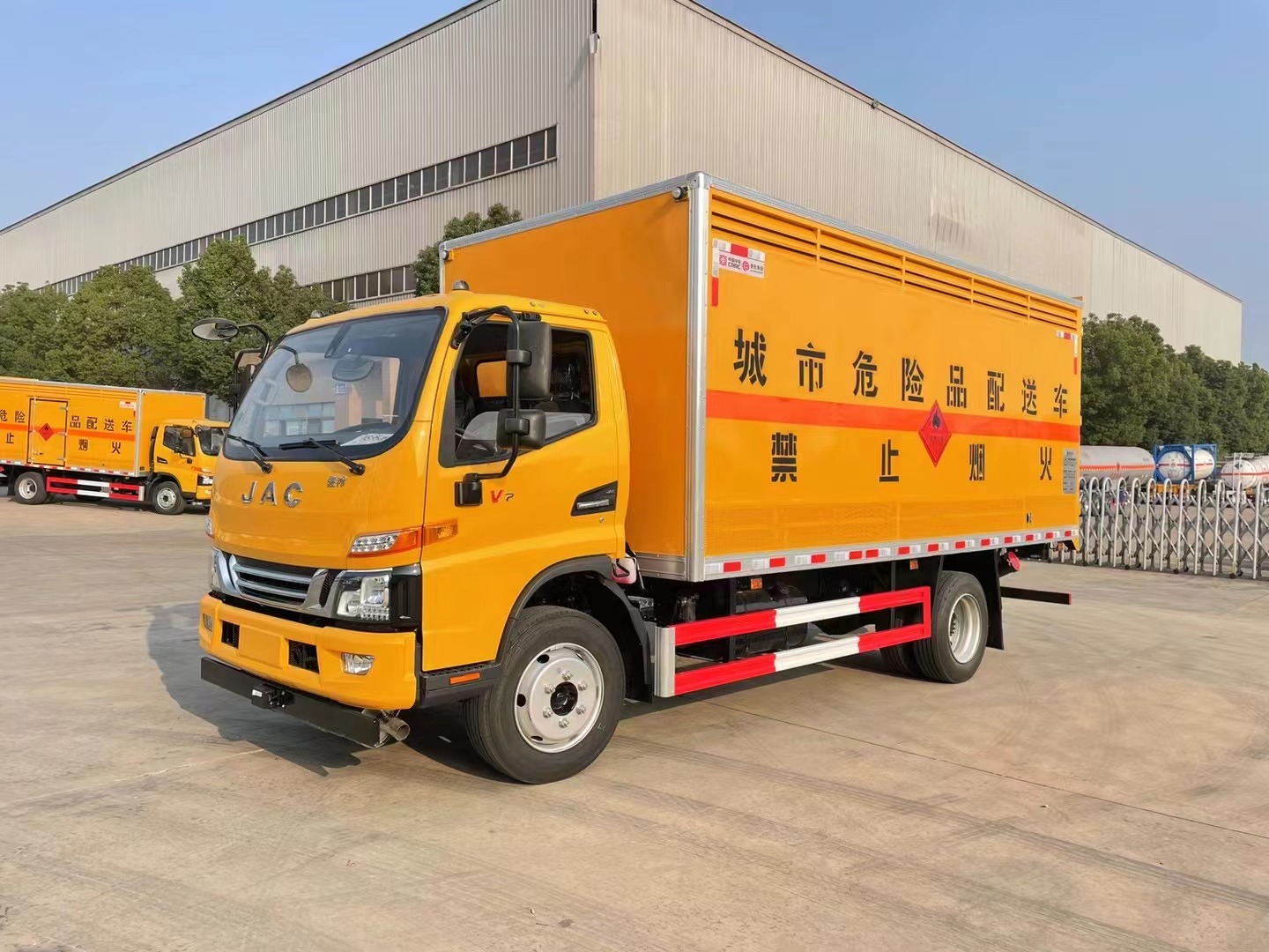 江淮5.2米气体厢式