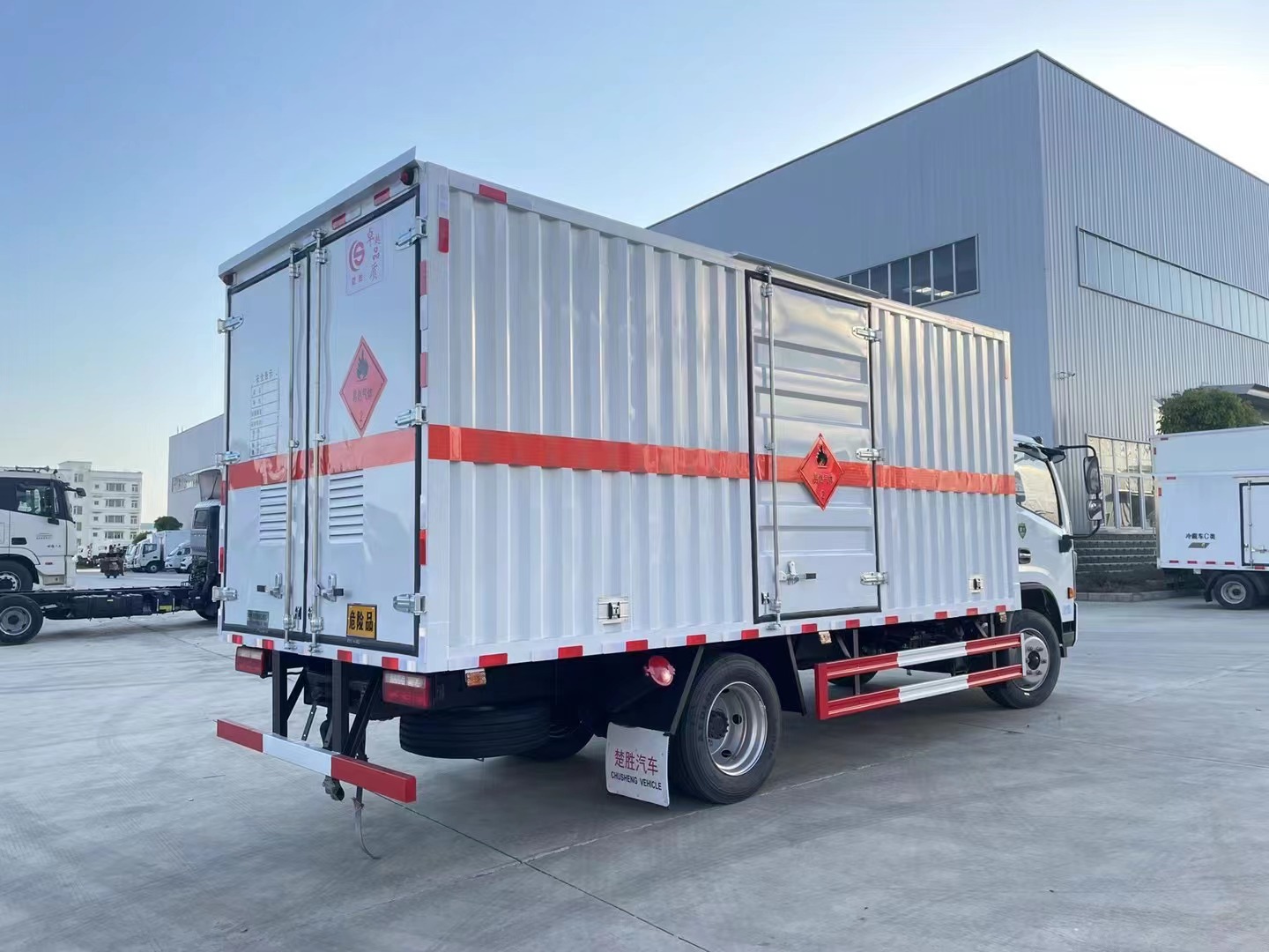 5.2米易燃气体厢式车/二类危险车