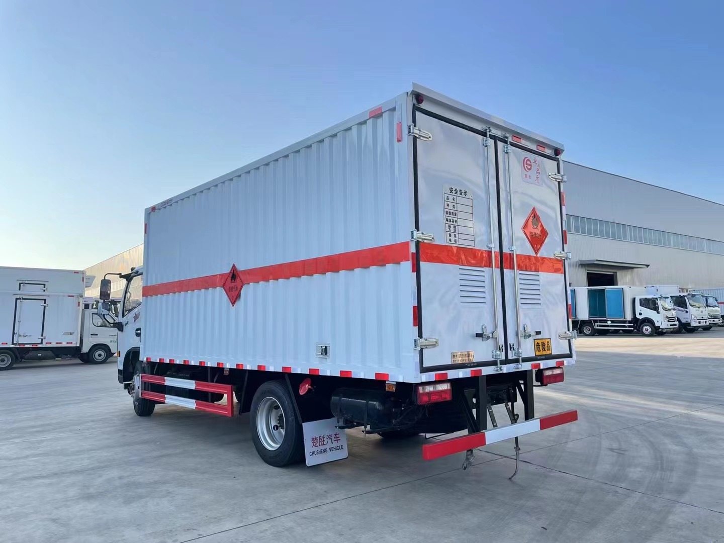 5.2米易燃气体厢式车/二类危险车