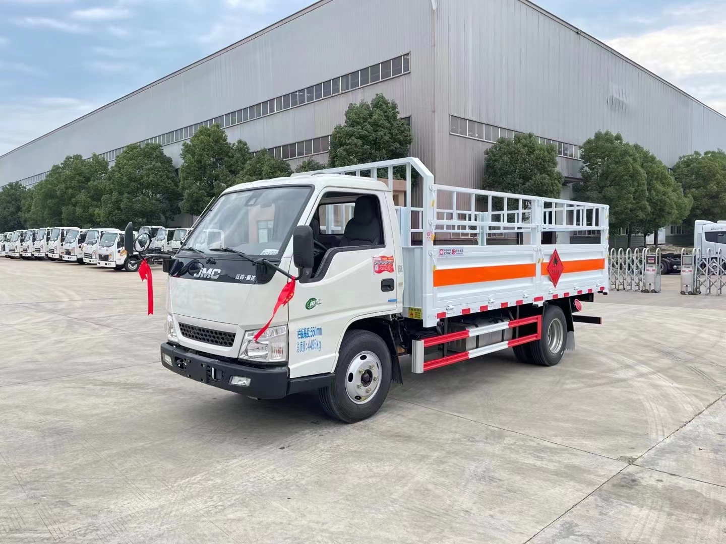 国六江铃顺达蓝牌4.15米气瓶运输车