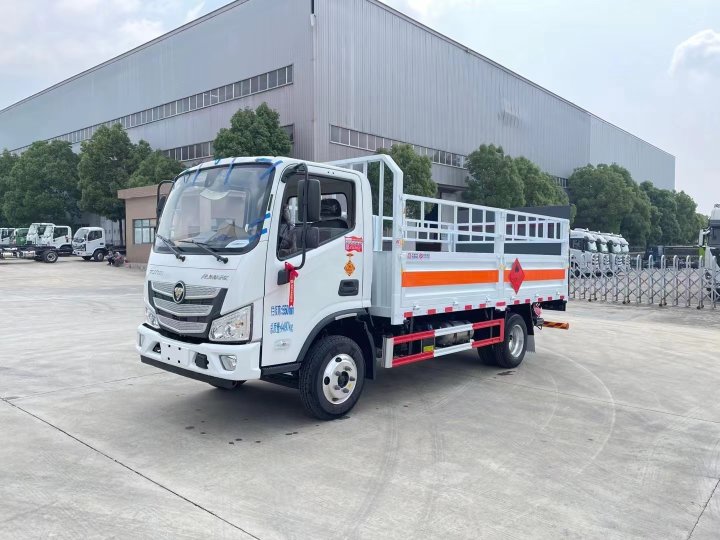 福田欧马可蓝牌4.15米气瓶运输车