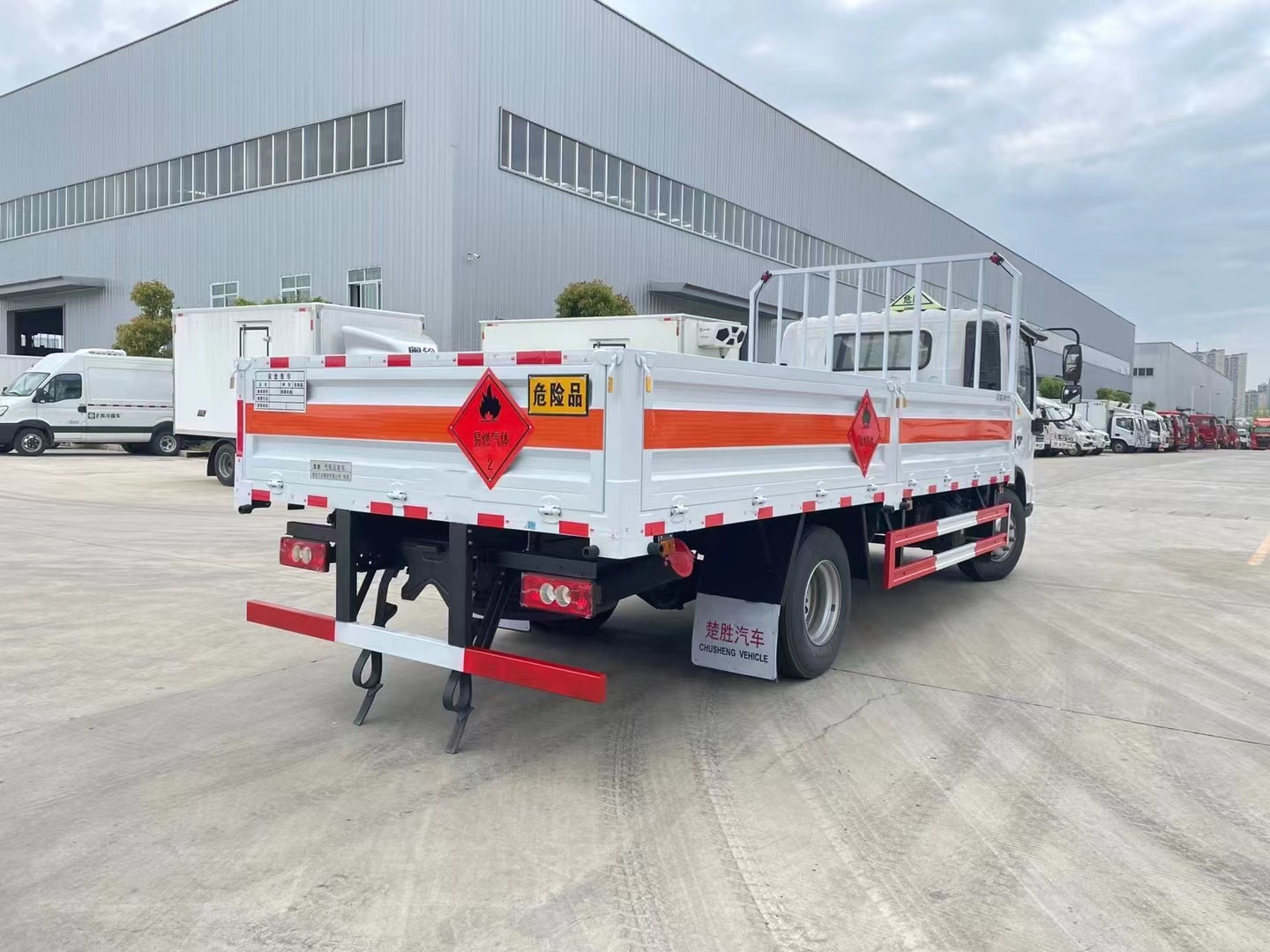 福田奥铃4.8米气瓶运输车/黄牌5吨