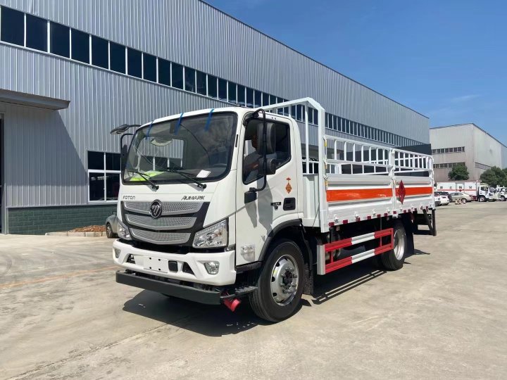 福田欧马可5.2米气瓶运输车/7吨