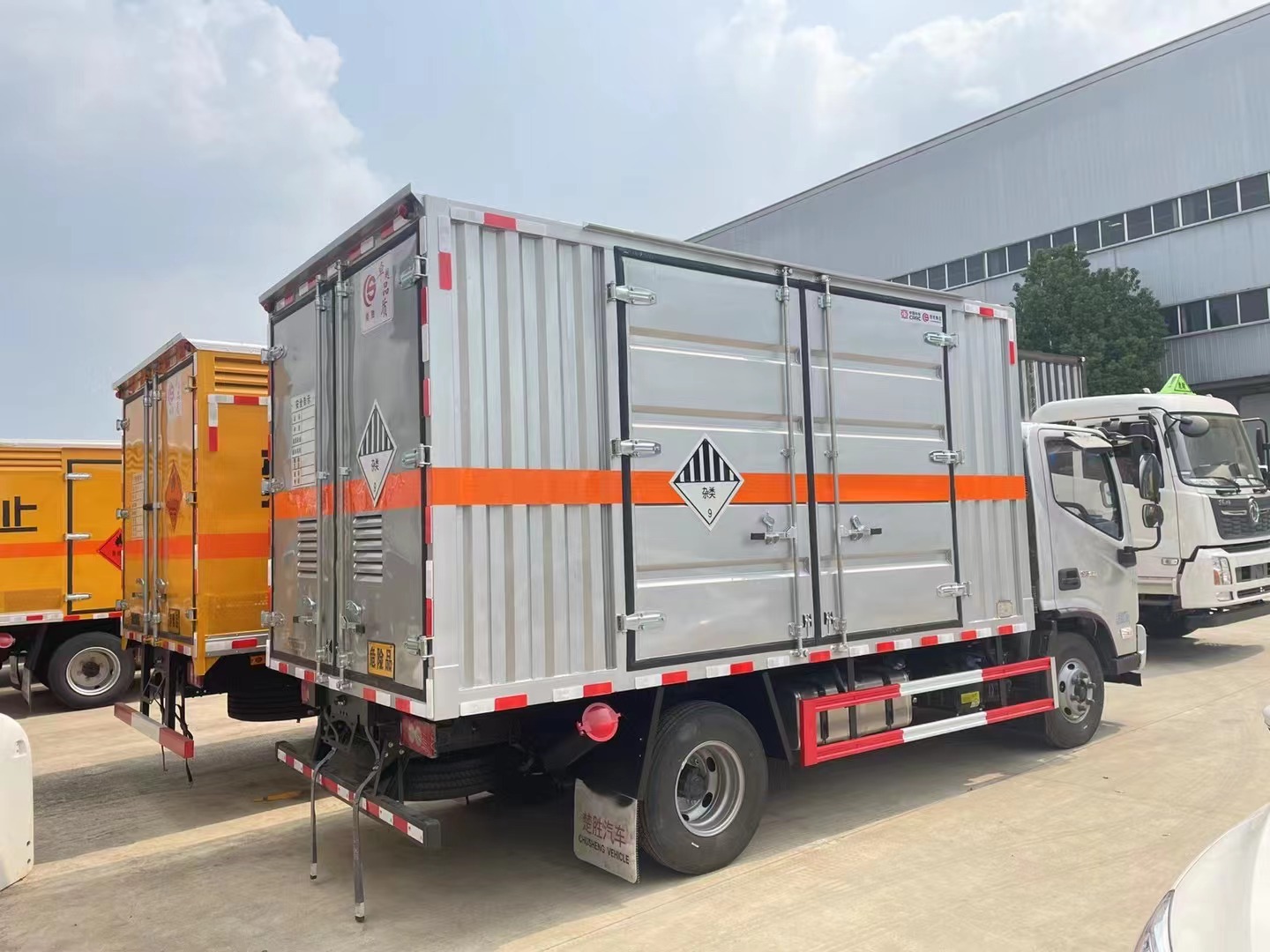 福田欧马可4吨废机油运输车