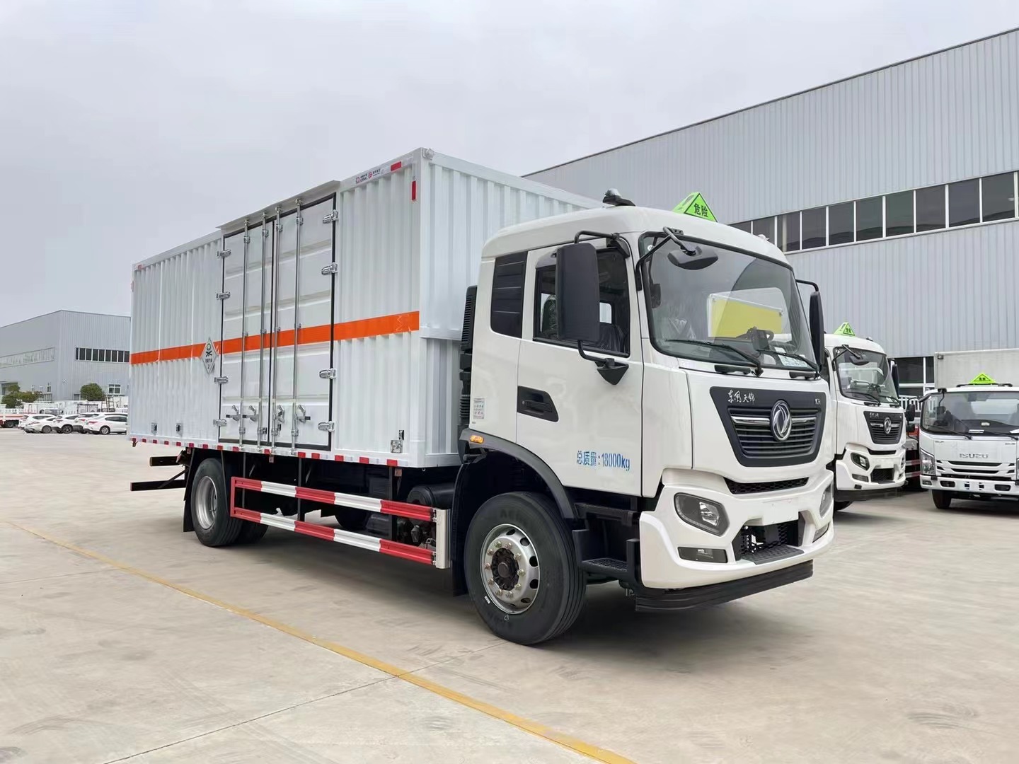 2类3项毒性气体厢式车/2.3类危险品厢式运输车