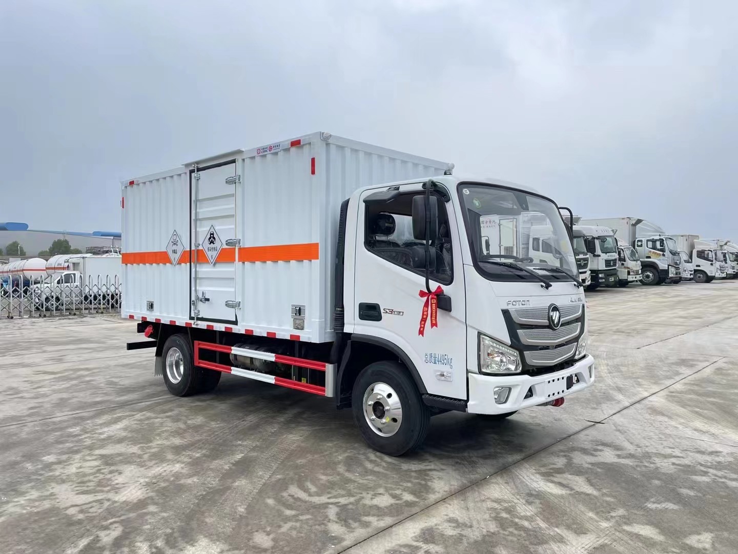 福田欧马可4.2米蓝牌毒性和感染性物品厢式运输车