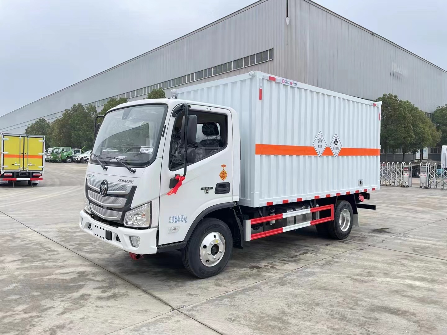 福田欧马可4.2米蓝牌毒性和感染性物品厢式运输车