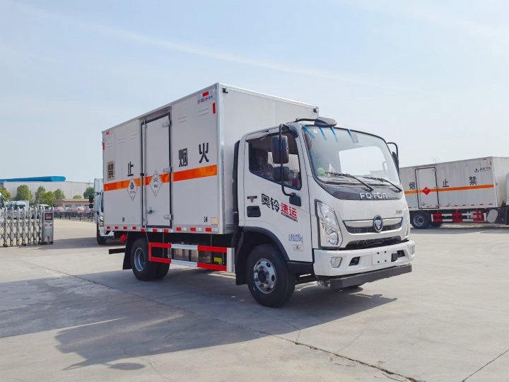 福田奥铃4.2米毒性和感染性厢式运输车