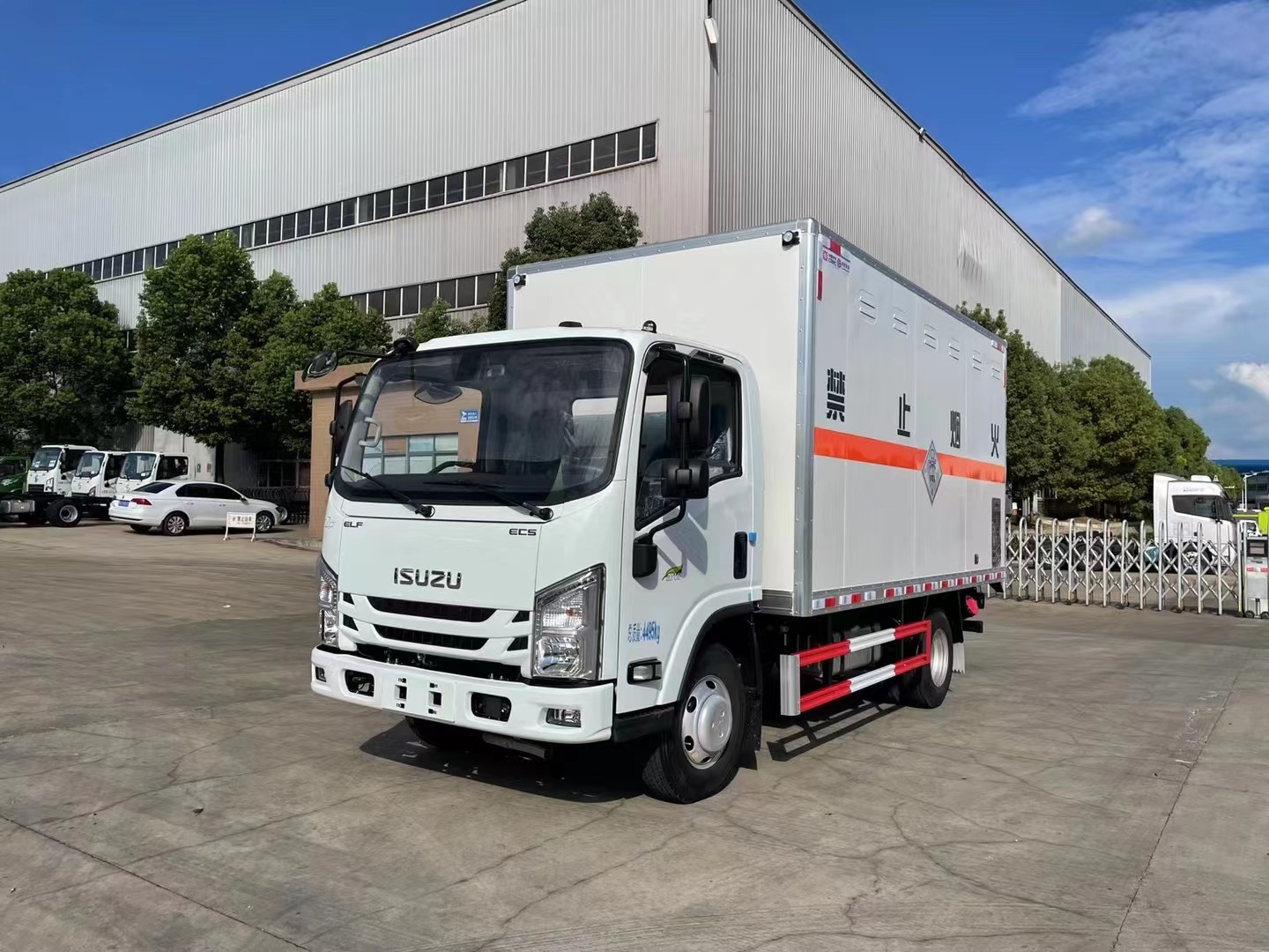 五十铃蓝牌毒感厢式车