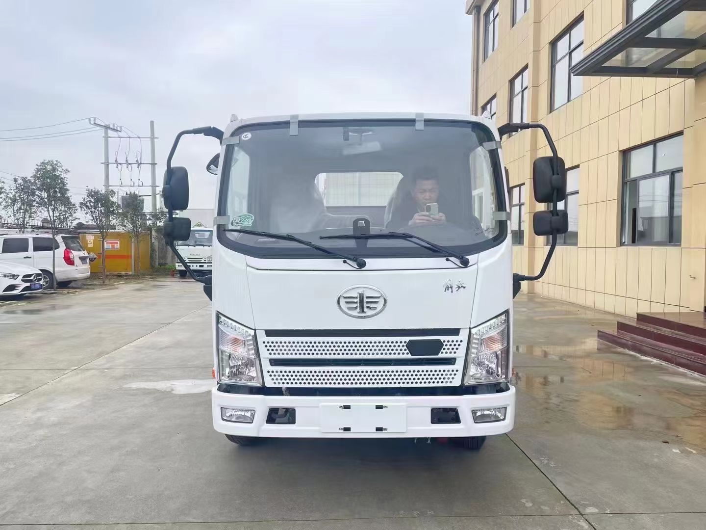 解放蓝牌4.15米气瓶运输车