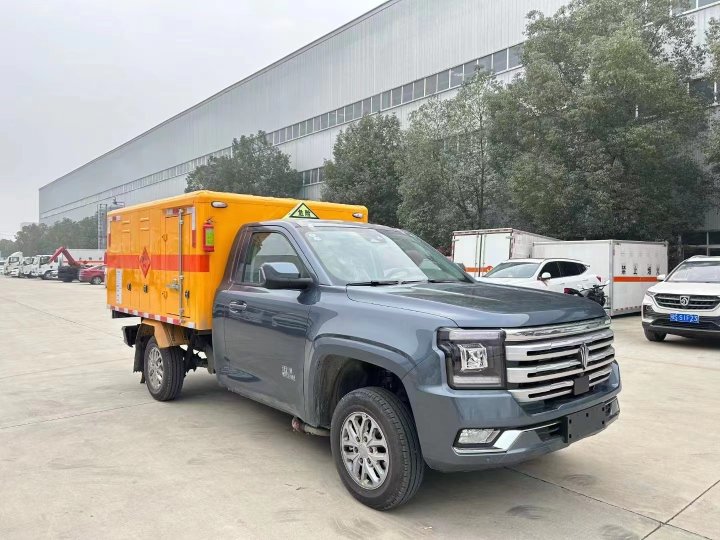 江铃新大道四驱皮卡爆破楚胜