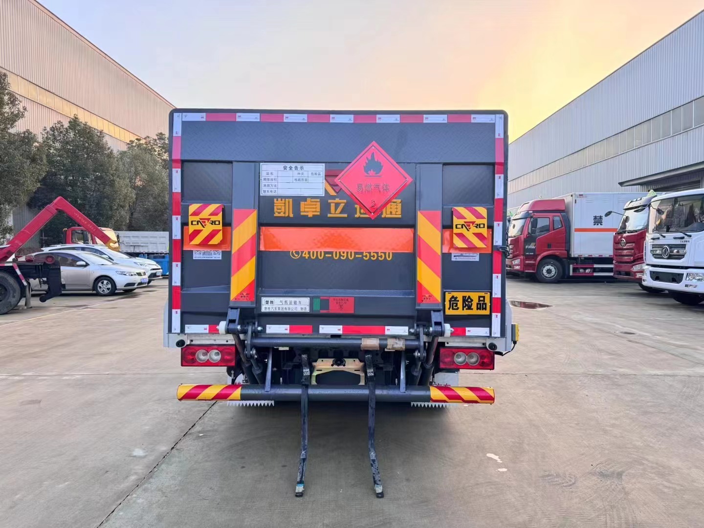 欧马可康机蓝牌气瓶运输车