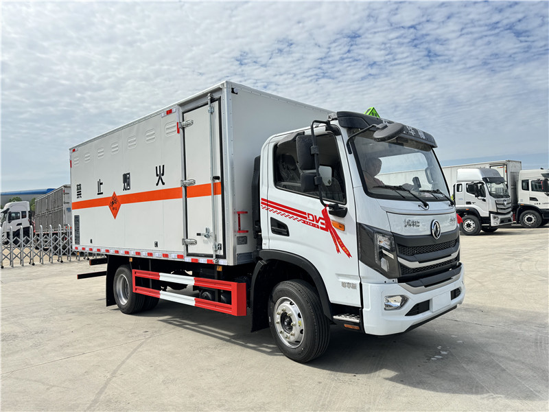 5.2米东风华神DV3炸药车